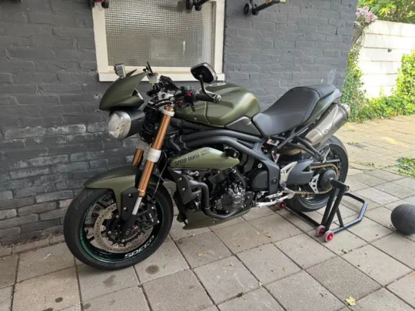 2011 Triumph Speed Triple 1050 - €7,500 (1/1)