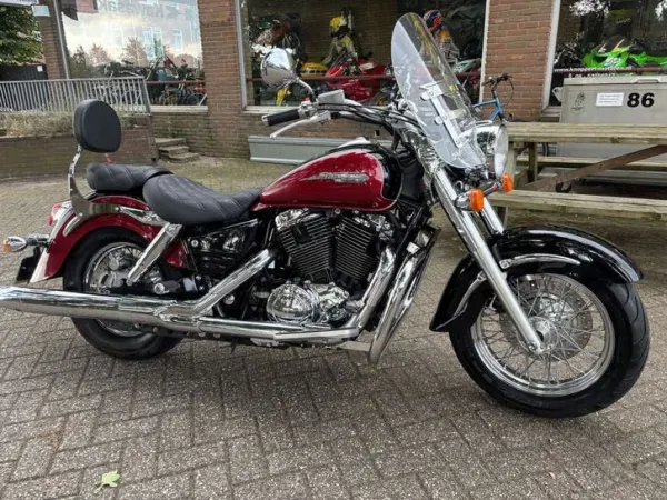 1999 Honda VT 1100 - €4,000 · Bidding (1/1)