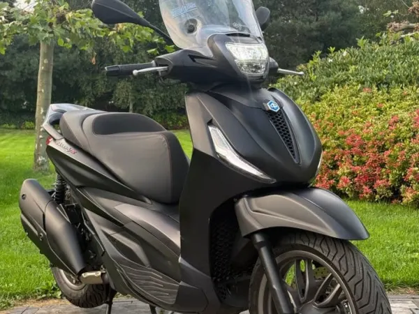 Year unknown Piaggio Beverly 400 - €4,750 (1/1)