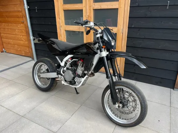 Bouwjaar onbekend Husqvarna TE450 Supermoto - € 2.999 · Bieden (1/1)