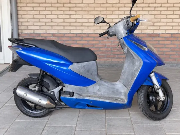 2005 Honda Dylan 150 | 32.000 km | Nieuwe Banden en Zadel - €1,195 (1/1)