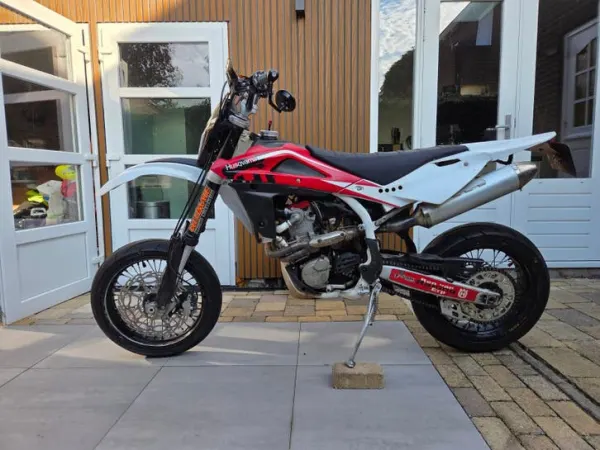 2004 Husqvarna TE450 Supermoto-Blok Gereviseerd - €3,000 · Bidding (1/1)
