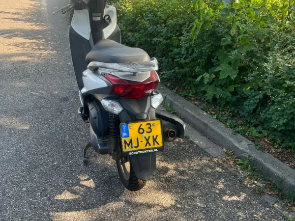 Year unknown Kymco People One - €1,500 · Bidding (1/1)