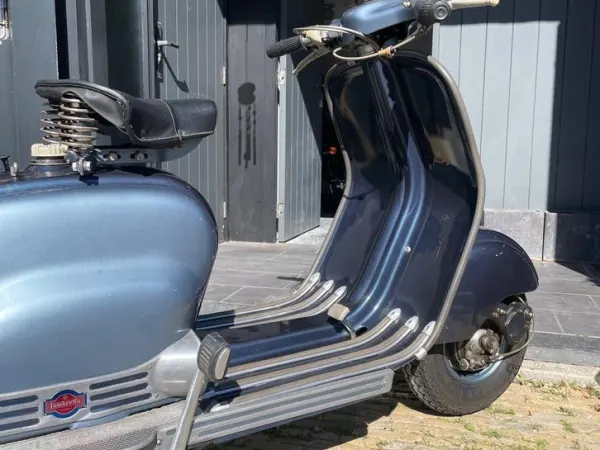 1957 Lambretta LD150 Scooter-Klassieke Italiaanse Stijl - €3,500 · Bidding (1/1)
