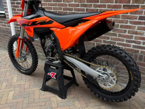 Bouwjaar onbekend KTM sxf 350 bj 2025 Zgan/Gasgas-Husqvarna - € 6.875 · Bieden (1/1)