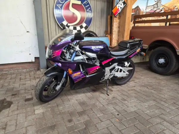 1994 Suzuki GSX-R 750 - € 1.600 · Bieden (1/1)