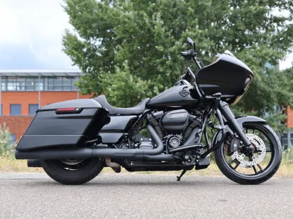 Year unknown Harley-Davidson Roadglide Special Vaste Prijs €18.000 - €18,000 · Bidding (1/1)