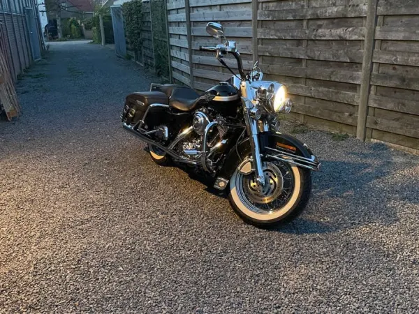 Year unknown Harley-Davidson Road King - €10,500 · Bidding (1/1)