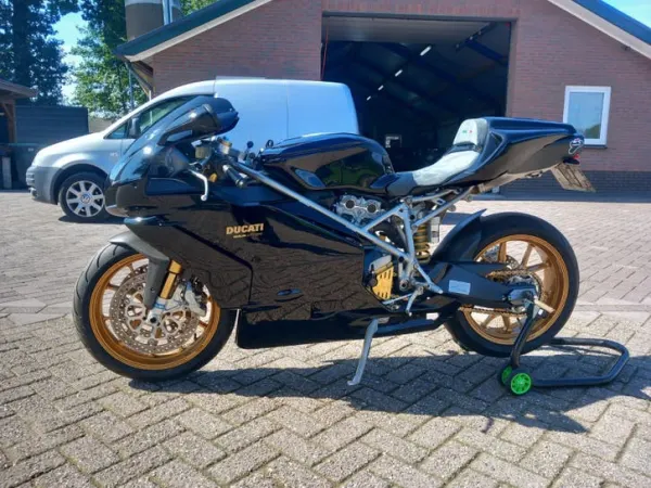2004 Ducati 999 - €6,500 · Bidding (1/1)