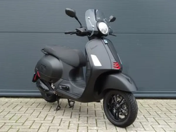 2026 Vespa GTS Supersport 310 - € 7.599 · Bieden (1/1)