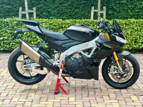 2023 Aprilia Tuono V4 - €15,000 (1/1)
