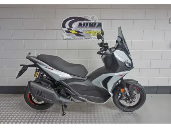 2026 Aprilia SR GT 400 - € 7.900 (1/1)