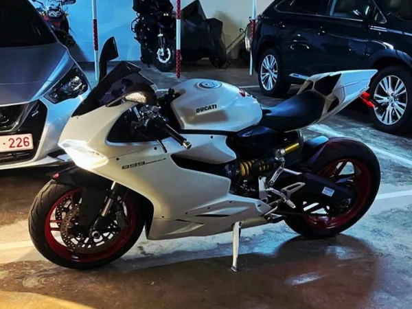 Year unknown Ducati 899 Panigale-Sportieve Superbike - €9,750 (1/1)