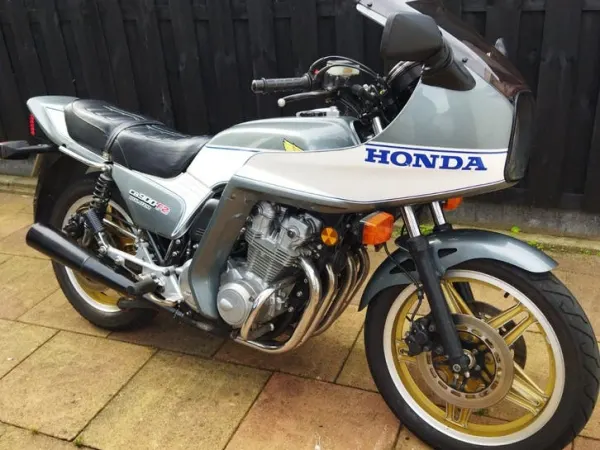 1982 Honda CB 900 - €3,750 (1/1)