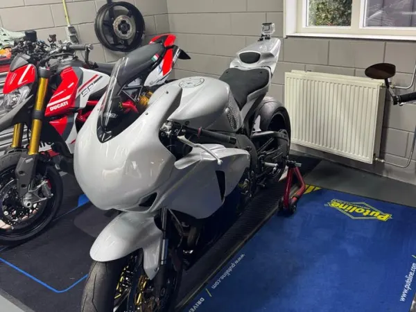 Year unknown Honda Fireblade - €6,250 (1/1)