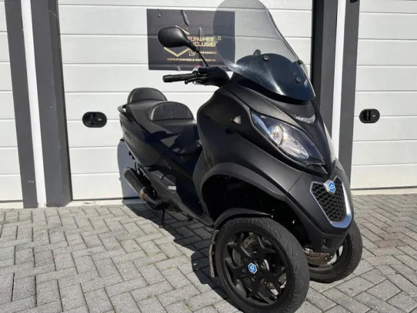 2014 Piaggio MP3 300 - € 3.500 (1/1)