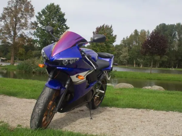 2004 Yamaha YZF R6 - €4,750 · Bidding (1/1)