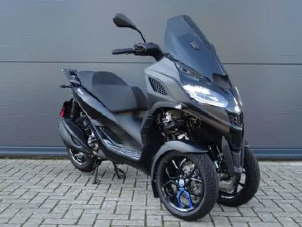 2026 Piaggio MP3 310 HPE - €8,949 · Bidding (1/1)
