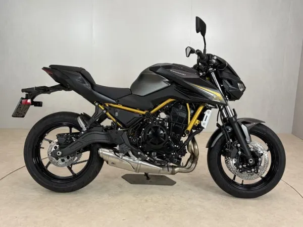 2026 Kawasaki Z 650 S (bj 2026) - € 8.199 · Bieden (1/1)