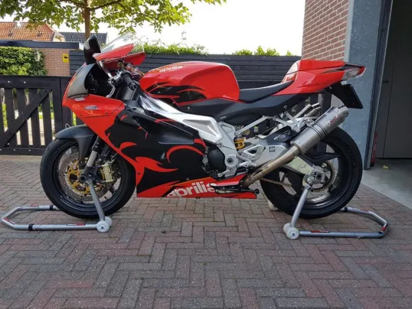 2006 Aprilia RSV 1000 R - €4,950 · Bidding (1/1)