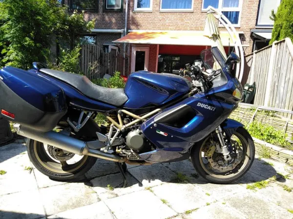 1999 Ducati st4 Blauw - €1,699 · Bidding (1/1)