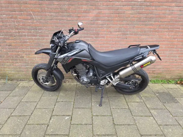 Year unknown Yamaha XT660X Supermoto-Goed onderhouden, Akrapovic - €4,800 · Bidding (1/1)