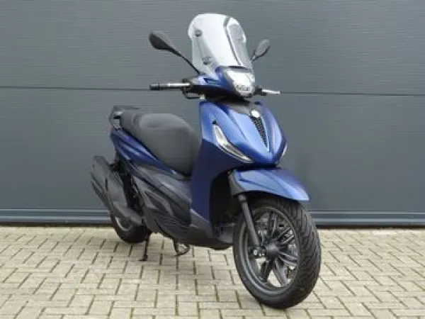 2026 Piaggio Beverly 400 - €7,249 · Bidding (1/1)