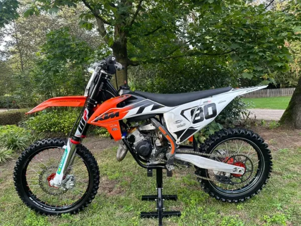Bouwjaar onbekend KTM 125 SX - € 4.800 · Bieden (1/1)