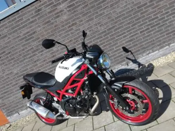 2022 Suzuki SV 650 - € 6.450 (1/1)