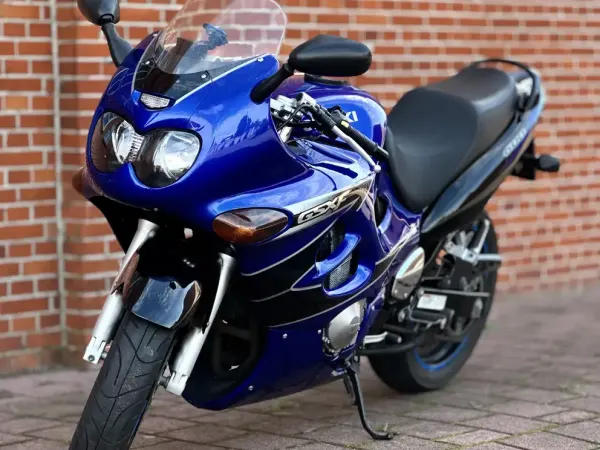 2004 Suzuki GSX 600 - €2,350 (1/1)