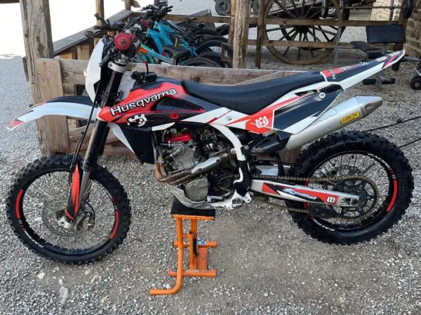 Bouwjaar onbekend Husqvarna 250 TE Enduro - € 1.800 · Bieden (1/1)