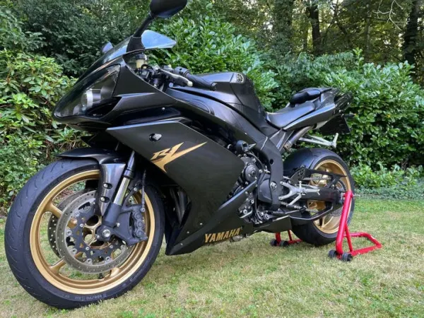 Bouwjaar onbekend Yamaha YZF R1 - € 5.995 · Bieden (1/1)