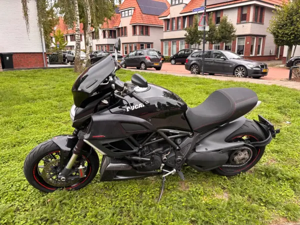 2011 Ducati Diavel - € 10.000 (1/1)