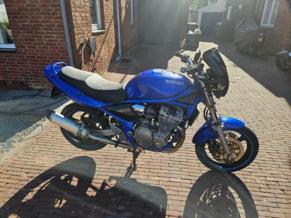 Year unknown Suzuki Bandit 600 - €750 · Bidding (1/1)