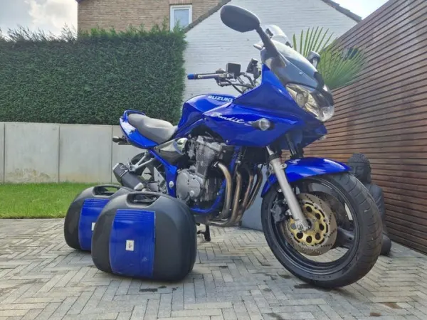 2001 Suzuki Bandit 600 - €2,100 · Bidding (1/1)
