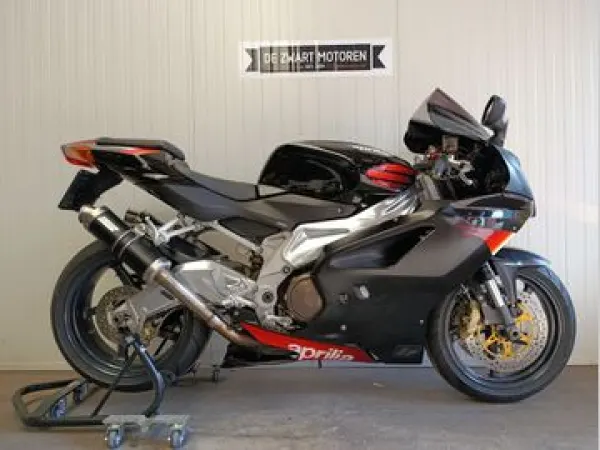 2004 Aprilia RSV 1000 R - €2,999 (1/1)