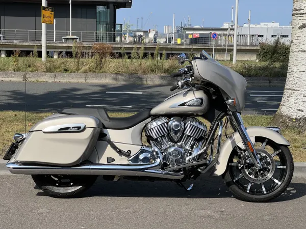 2023 Chieftain Limited 1890 Silver Quartz Metallic - € 29.990 (1/1)