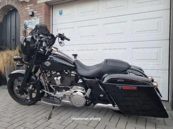 2017 Harley-Davidson Street Glide - € 21.500 (1/1)