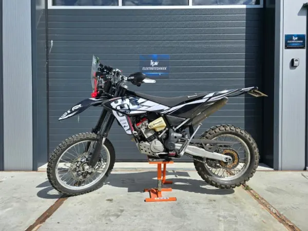 Year unknown Husqvarna 701 Enduro - €3,000 · Bidding (1/1)
