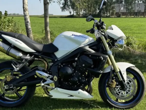 2010 Triumph Street Triple 675 - €4,500 (1/1)