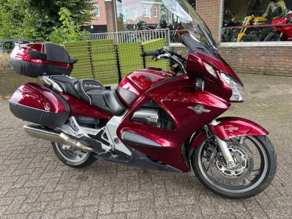 Year unknown Honda ST 1300 - €2,950 · Bidding (1/1)