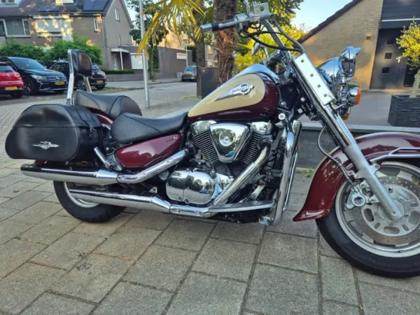 Year unknown Suzuki Intruder c 1500 lc - €4,200 · Bidding (1/1)
