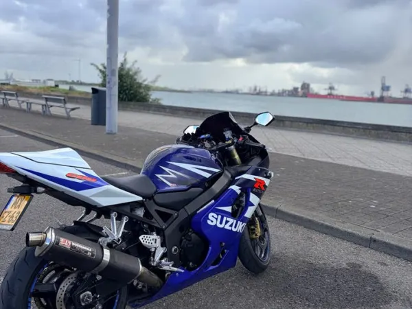 2004 Suzuki Gsxr 600 K4 Yoshimura Uitlaat-Bouwjaar 2004 - €6,000 · Bidding (1/1)