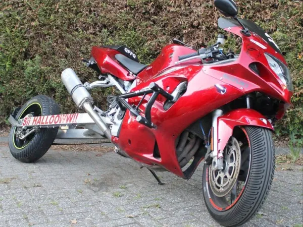 2002 Suzuki Gsxr 600 - Bidding (1/1)