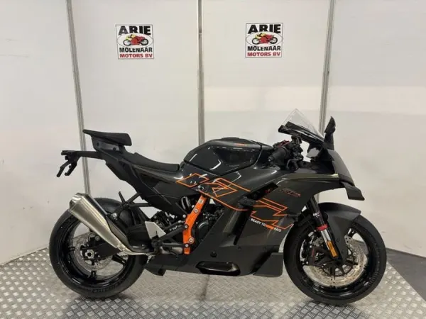 2026 KTM 990 RC R (bj 2026) - € 18.290 (1/1)