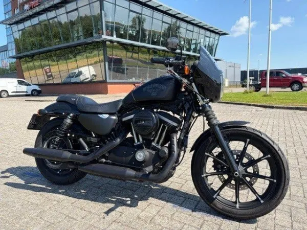 2016 Harley-Davidson Sportster Iron 883 - €10,950 · Bidding (1/1)