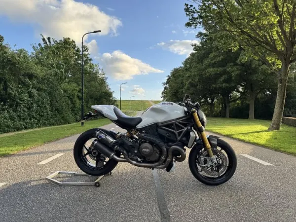 2014 Ducati Monster 1200S 2014 - € 5.500 (1/1)