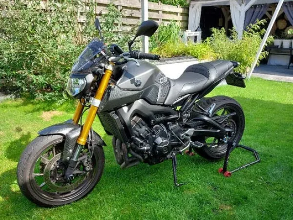 2016 Yamaha MT 09 - € 7.350 · Bieden (1/1)