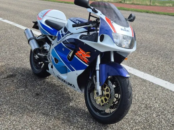 1996 Suzuki Gsxr 750 Srad 1997 | Technisch gerenoveerd! - €2,600 · Bidding (1/1)