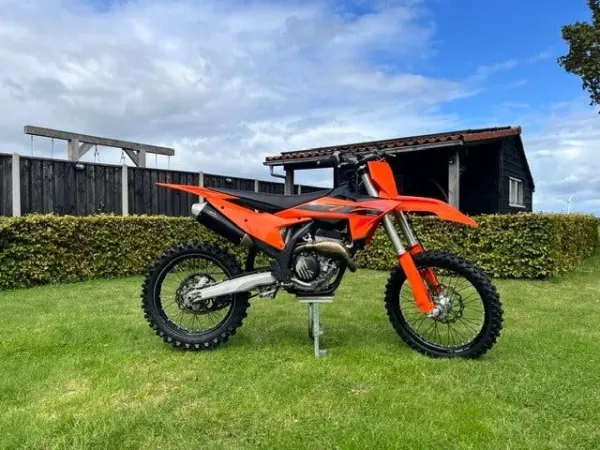 2025 KTM 250 SX - €5,200 · Bidding (1/1)